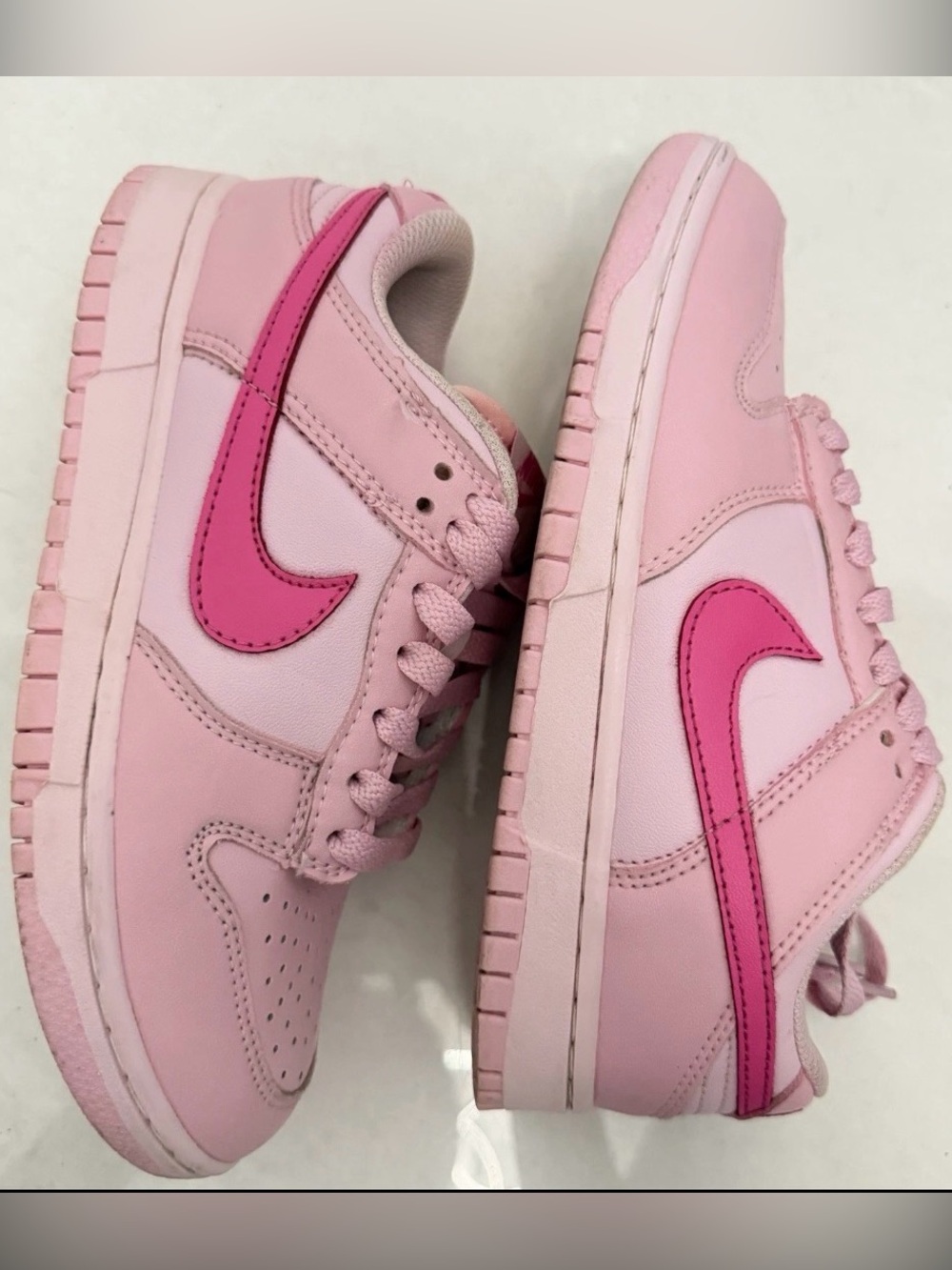 Nike Dunk Low Sneakers shoes Triple Pink GS Youth Size 5.5Y Women 7 DH9765-600 - Picture 3 of 7